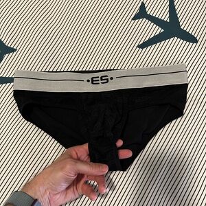 Men’s bikini brief underwear. Fits a USA Medium